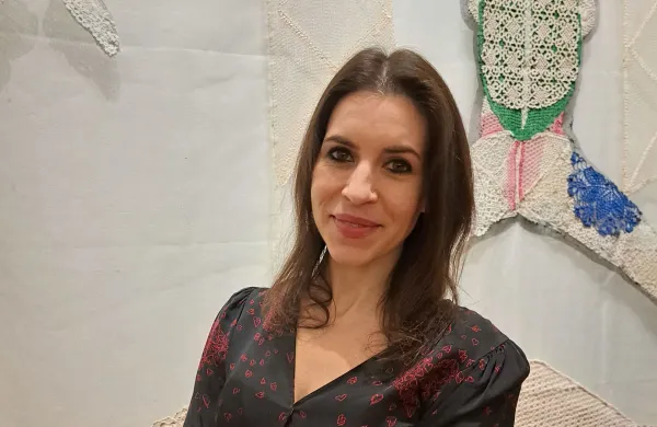 Slovenska umetnica Eva Petrič