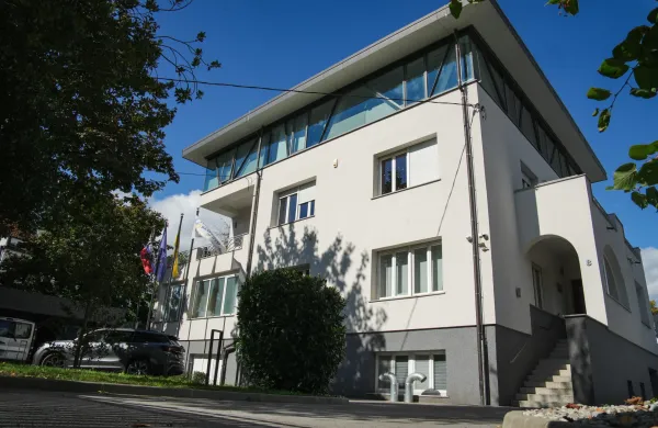 Sedež SDS na Trstenjakovi 8 v Ljubljani