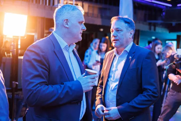Ljubljana, Cvetlicarna.Volitve v drzavni zbor 2026.Stranka Gibanje Svoboda v pricakovanju rezultatov volitev v Cvetlicarni.Ministra Bojan Kumer in Matej Arcon.