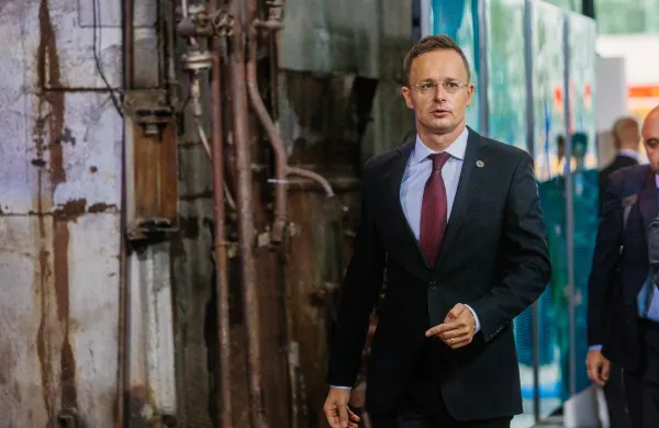 Madžarski zunanji minister Peter Szijjarto naj bi Rusom več let posredoval zaupne informacije.