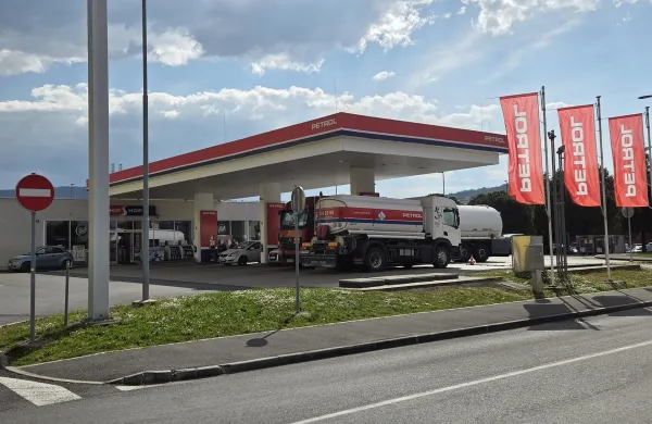 Petrol koper dovoz