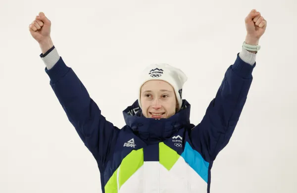 Italija, Predazzo.Zimske olimpijske igre 2026.Smucarski skoki, velika skakalnica, zenske.Prejemnica bronaste medalje, Nika Prevc.