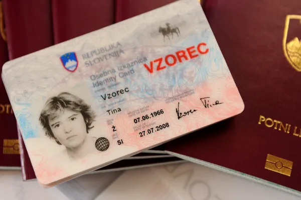 Osebne izkaznice otrok se bodo lahko uporabljale tudi v sistemu kartice zdravstvenega zavarovanja.