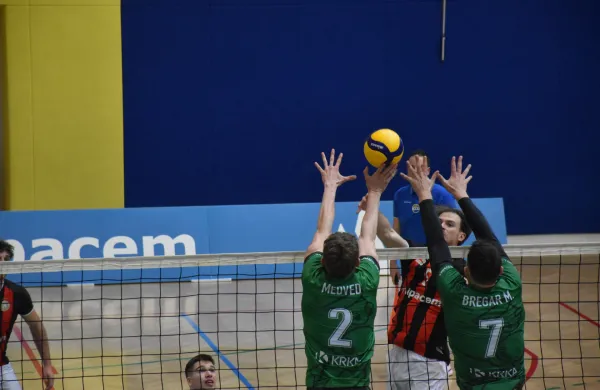 Kanalci za polfinale, reprezentantke brez EP