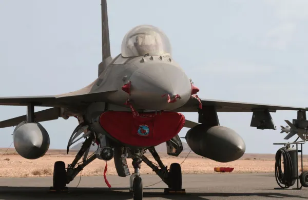 letalo F16