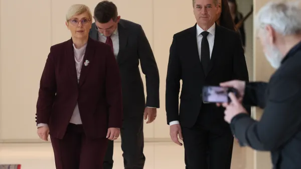 Predsednica republike Nata&scaron;a Pirc Musar je povedala, da ne želi, da bi vlado sestavljal posameznik, ki je s tujimi akterji posku&scaron;al vplivati na slovenske volitve.