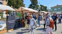 Sonce in hrana sta na Lonko zvabila množico gurmanov