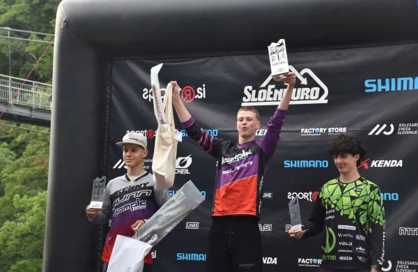 Ob rekordni udeležbi na dirki Slo enduro TCS &scaron;e primorska mladinska prevlada