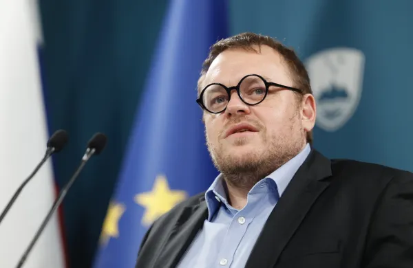Posvet o izvajanju dolgotrajne oskrbe minister Simon Maljevac 