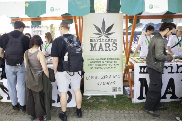 Shod Marihuana Mar&scaron;, ki ga organizira &Scaron;tudentska organizacija Univerze v Ljubljani.