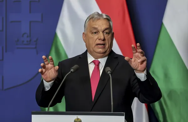 Madzarski predsednik Viktor Orban na letni novinarski konferenci v Budimpesti.