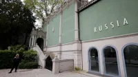 Zaprt in varovan ruski paviljon