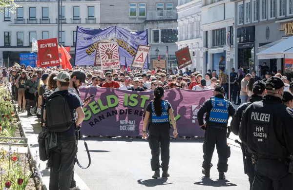 Demonstracije ob prazniku dela v nem&scaron;kem Hamburgu