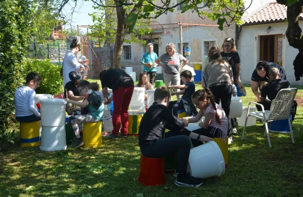Projekt otrok s sončnico, Volčji Grad