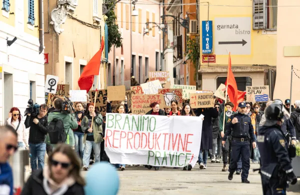 Del prebivalcev vznemirja napovedani Pohod za življenje v Kopru, po spletu zakrožila tudi peticija