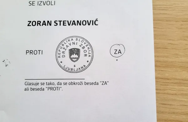 Označena glasovnica s tajnega glasovanja o imenovanju Zorana Stevanovića za predsednika DZ