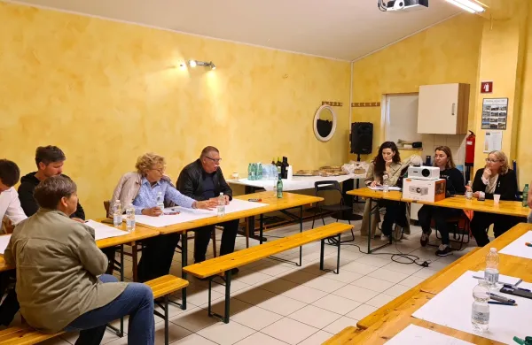 Kra&scaron;ki rob po opustitvi stare proge: od restavracije na vlaku do kolesarjenja po tračnicah