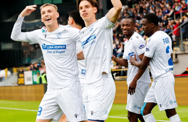 Nogometa&scaron;i Celja so v 35. krogu Prve lige Telemach doma izgubili proti Kopru z 1:2 (0:1).