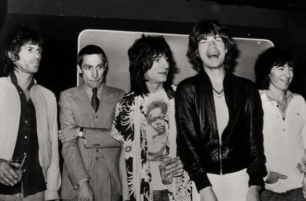 The Rolling Stones so zagotovo največja rock'n'roll​ skupina vseh časov, morda tudi največja glasbena institucija vseh časov. 