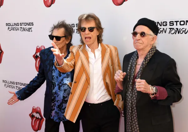 The Rolling Stones so zagotovo največja rock'n'roll​ skupina vseh časov, morda tudi največja glasbena institucija vseh časov. 