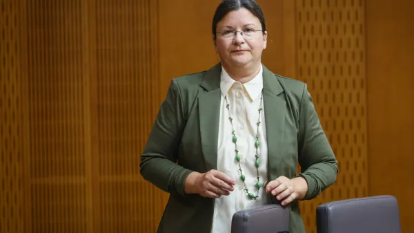 Poslanka Resnice Katja Kokot.