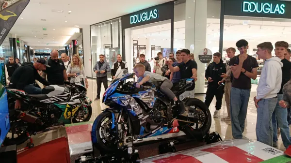 Motomanija v Planetu Koper