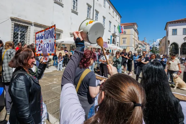 Koper, 17.5.2026Shod za življenje in proti shod, protestni shod