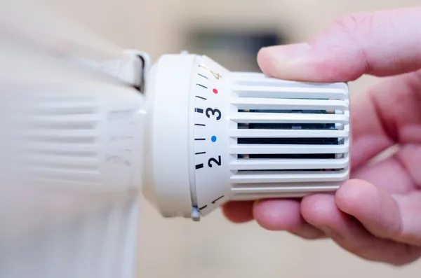 Pametno ogrevanje in učinkovita raba energije za nižje stro&scaron;ke bivanja