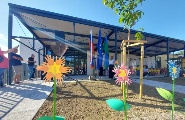 odprtje prizidek vrtec Vipava