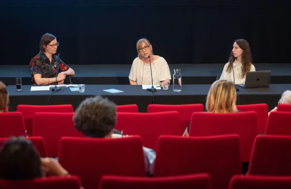Z leve: direktorica festivala Tanja Hladnik, glavna selektorica filmskega programa Varja Močnik in Teja Miholič iz sekcije Video na plaži