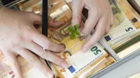 Vsak odrasel v Italiji je lani v povprečju za igre na srečo porabil 3284 evrov.