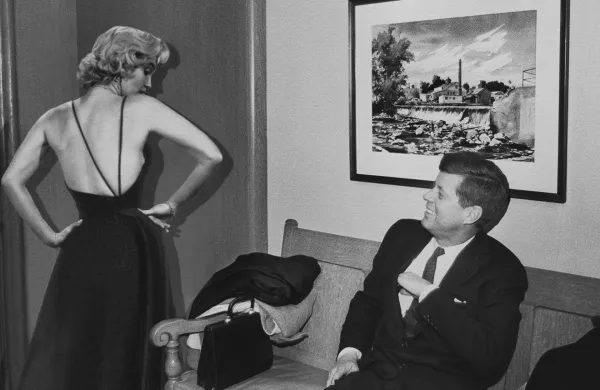 Marilyn Monroe je ogromno prahu dvignila tudi s svojim domnevnim razmerjem s predsednikom ZDA Johnom F. Kennedyjem.