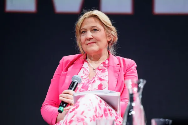 Ljubljana, Kino Siska.Predvolilno soocenje v organizaciji kulturnih drustev in organizacij, na katerem so razpravljali o prihodnosti kulture in umetnosti.Kandidatka Ignacija Fridl Jarc (SDS).