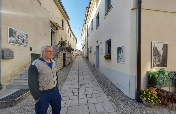 Vipavski Križ: Ljudje bi obnavljali in gradili, a čakajo na načrt