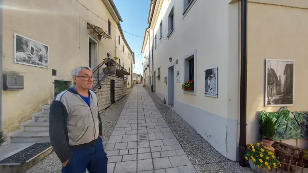 Vipavski Križ: Ljudje bi obnavljali in gradili, a čakajo na načrt