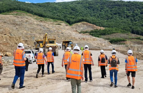 V kamnolomu tudi mnogovrstni habitati ter &scaron;tevilne rastlinske in živalske vrste