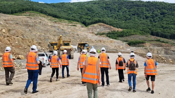 V kamnolomu tudi mnogovrstni habitati ter &scaron;tevilne rastlinske in živalske vrste