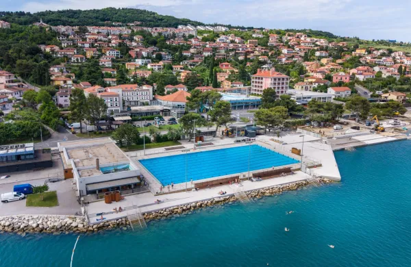Koper, 4.6.2026Žusterna, Plaža kopali&scaron;če, bazen in obnova nova plaža, gradbena dela, Prenova kopali&scaron;ča v Žusterni