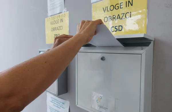 Center socialno delo Nova Gorica CSD ovadba socialni transferji in&scaron;pekcija Patricija Može Veronika Zorn Pillilini