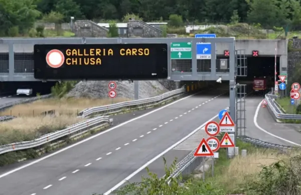 Padri&scaron;ki predor bo zaradi vzdrževalnih del ponovno zaprt v smeri Trsta oziroma &Scaron;kofij. 