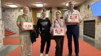 Ljubljana, DZ.Skupina drzavljanov je v DZ vlozila 13369 podpisov pod pobudo za zacetek postopkov za naknadni zakonodajni referendum o noveli zakona o parlamentarni preiskavi. Foto: STA