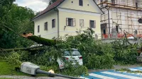 Posledice neurja v občini Komenda.