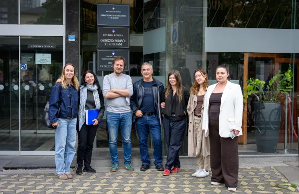 Ljubljana, Okrozno drzavno tozilstvo.Skupna novinarska konferenca drustva Delavska svetovalnica in drustva Informativni delavski center.