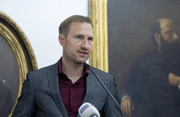 Združenje novinarjev in publicistov. Luka Svetina.