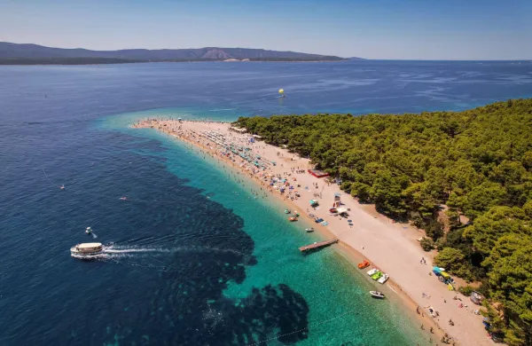 Hrva&scaron;ka ostaja priljubljena dopustni&scaron;ka destinacija Slovencev.