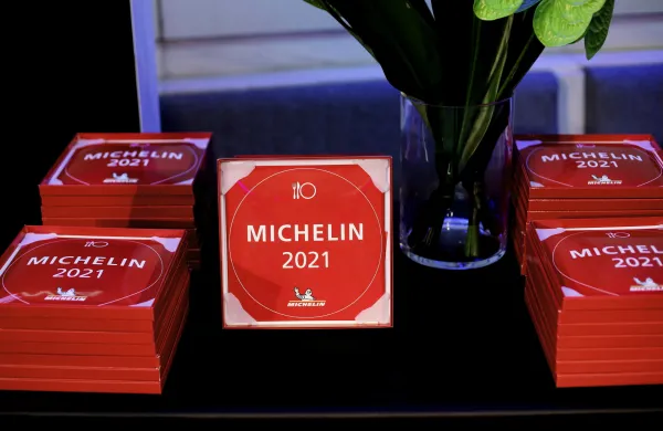 Michelinove zvezdice, podeljene leta 2021