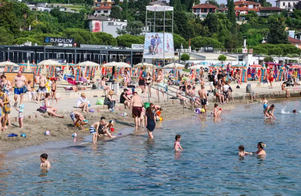 Portorož, 08.06.2024Plaža Portorož, Poletje, kopalciFoto:Tomaž Primožic/FPA