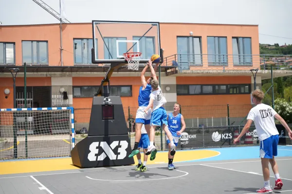 Dekleta s &Scaron;pelo Brecelj so si priigrala eurobasket