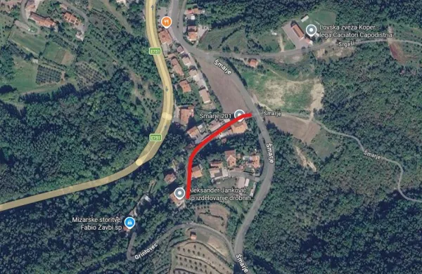 V času del bo med naslovi &Scaron;marje 201 in &Scaron;marje 207 veljala popolna zapora.. Izvajalec del bo tamkaj&scaron;nje prebivalce sproti obve&scaron;čal o premikih zapore po predvideni trasi del. 