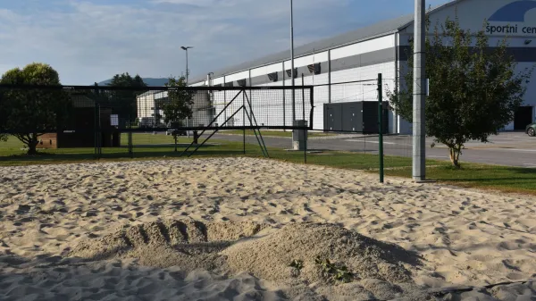 Pri &Scaron;portnem centru &Scaron;empeter bodo danes odprli prenovljena odbojkarska igri&scaron;ča
